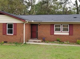 516 Alleghany Rd, Fayetteville, NC 28304