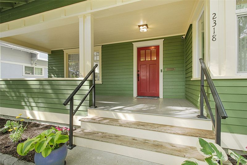 2nd image of 2318 Baker Avenue