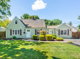 5 Romondt Rd, Pompton Plains, NJ 07444