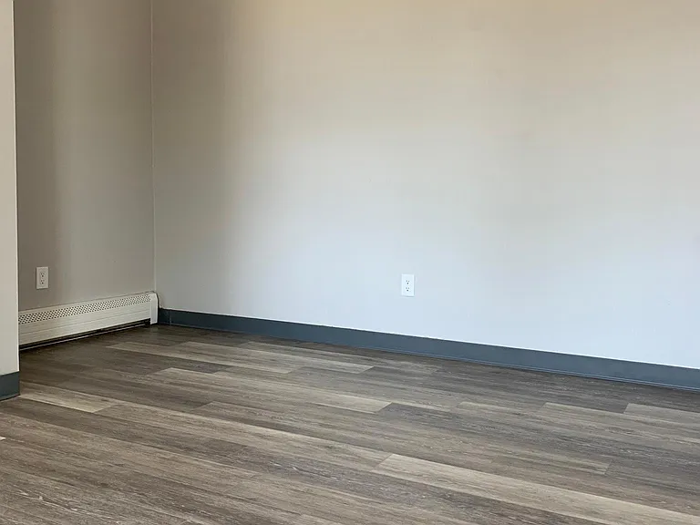 32 Chestnut St #27 — Photo 9