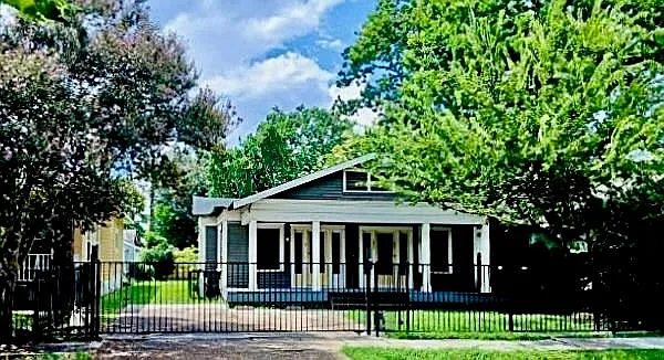 303 Northwood St