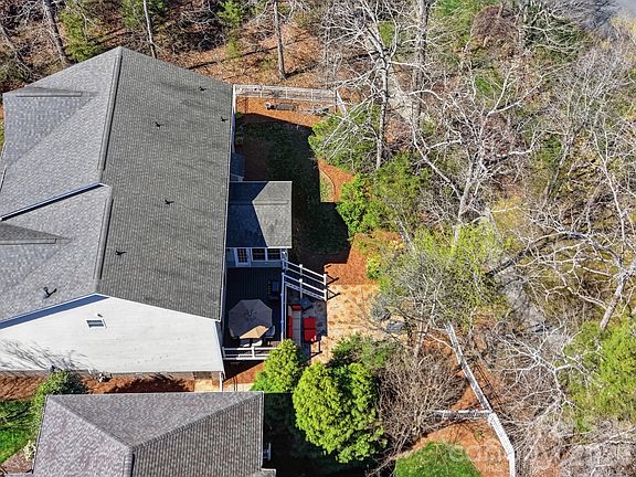 4th image of 1909 Abbotts Creek Rd