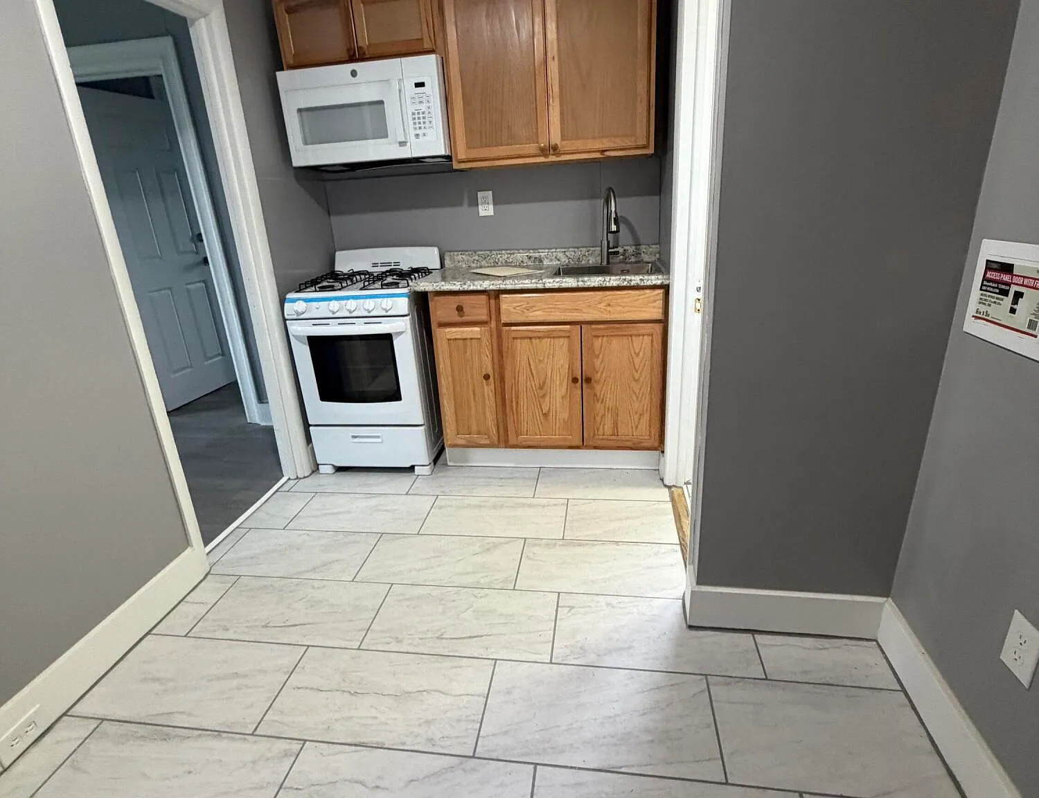 1 bed, 1.0 bath, 1000 sqft, $1,000 — Photo 1