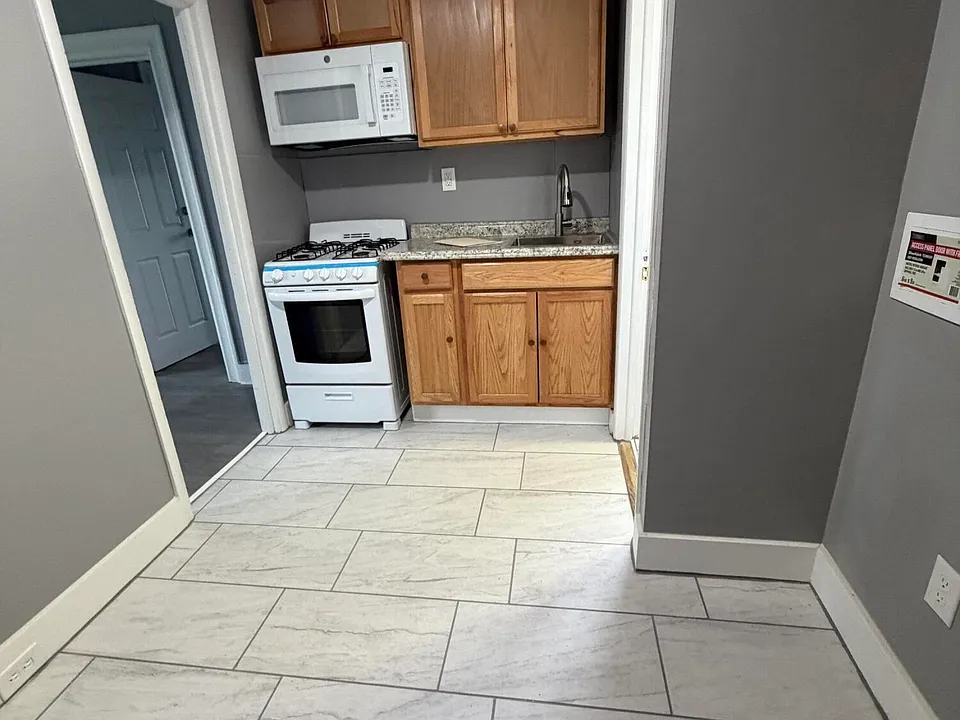 401-405 S 9th Ave #3