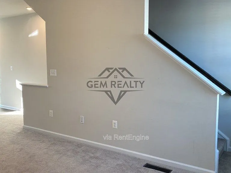531 View Point Way — Photo 27