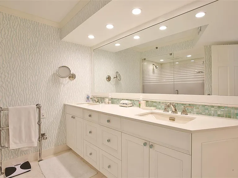 775 Longboat Club Rd #904 — Photo 17