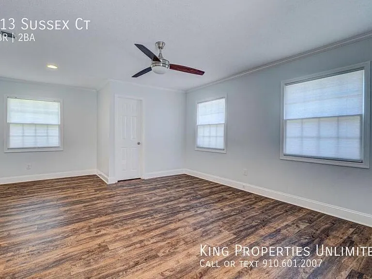 313 Sussex Ct — Photo 25