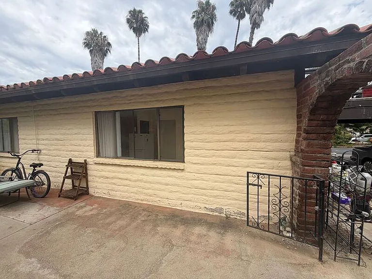 6088 De La Rosa Ln #3 — Photo 9