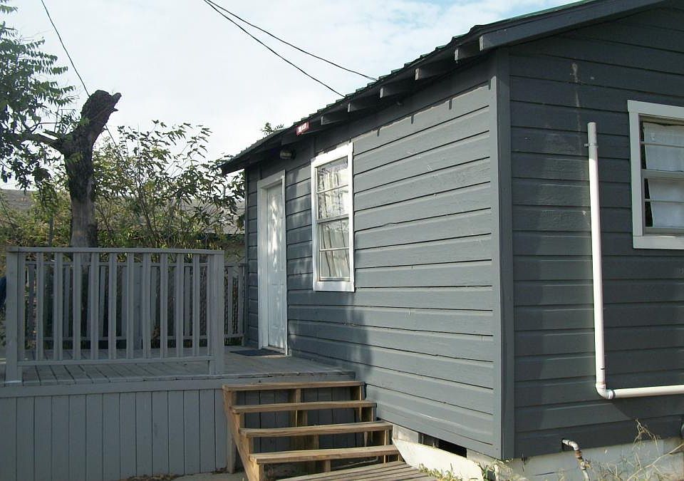 2nd image of 203 & 205 N 1st St