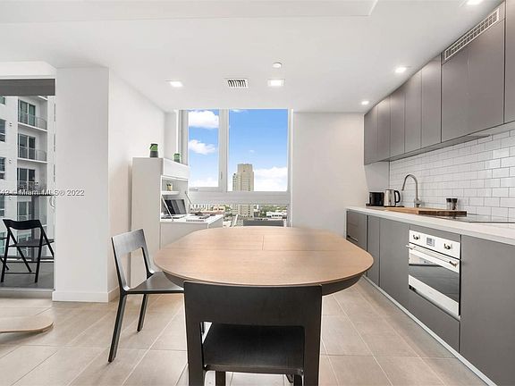 2nd image of 227 NE 2nd St Unit 2602