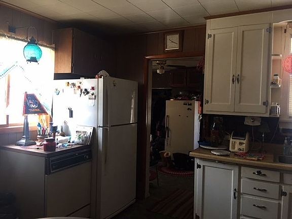 5th image of 1535 Erickson Ave