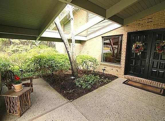 2nd image of 534 Ashwood Dr