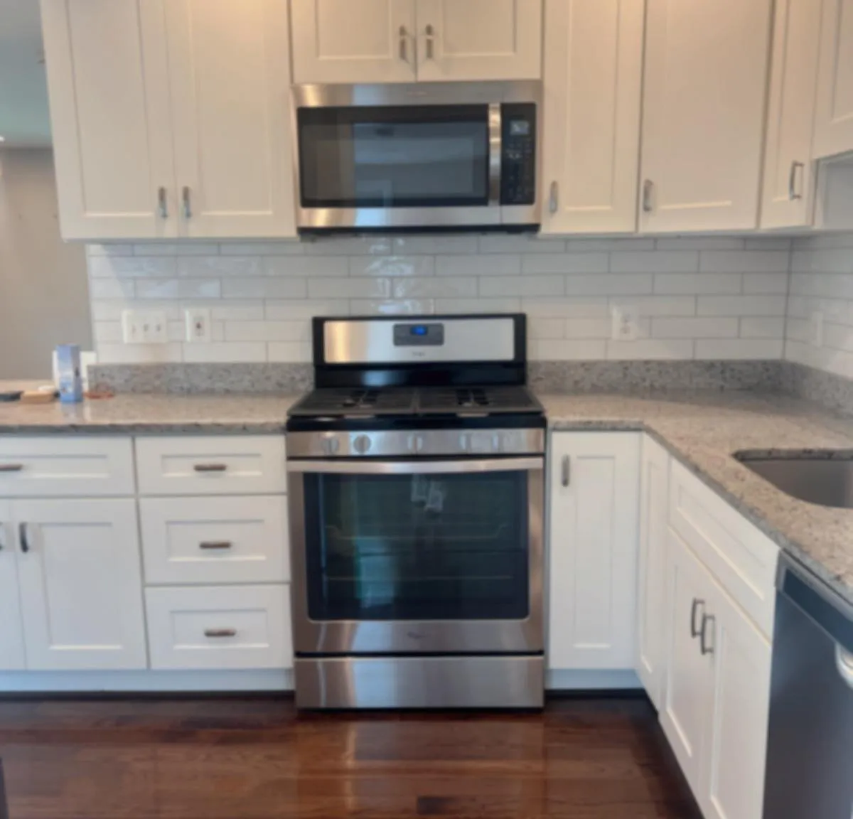 3 bed, 1.0 bath, 1084 sqft, $3,350 — Photo 4