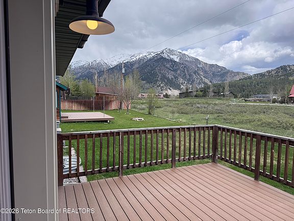4th image of 222 River Bench Rd