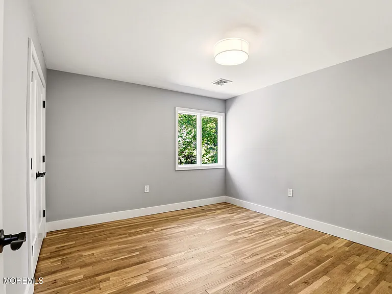 331 Gordons Corner Rd — Photo 30
