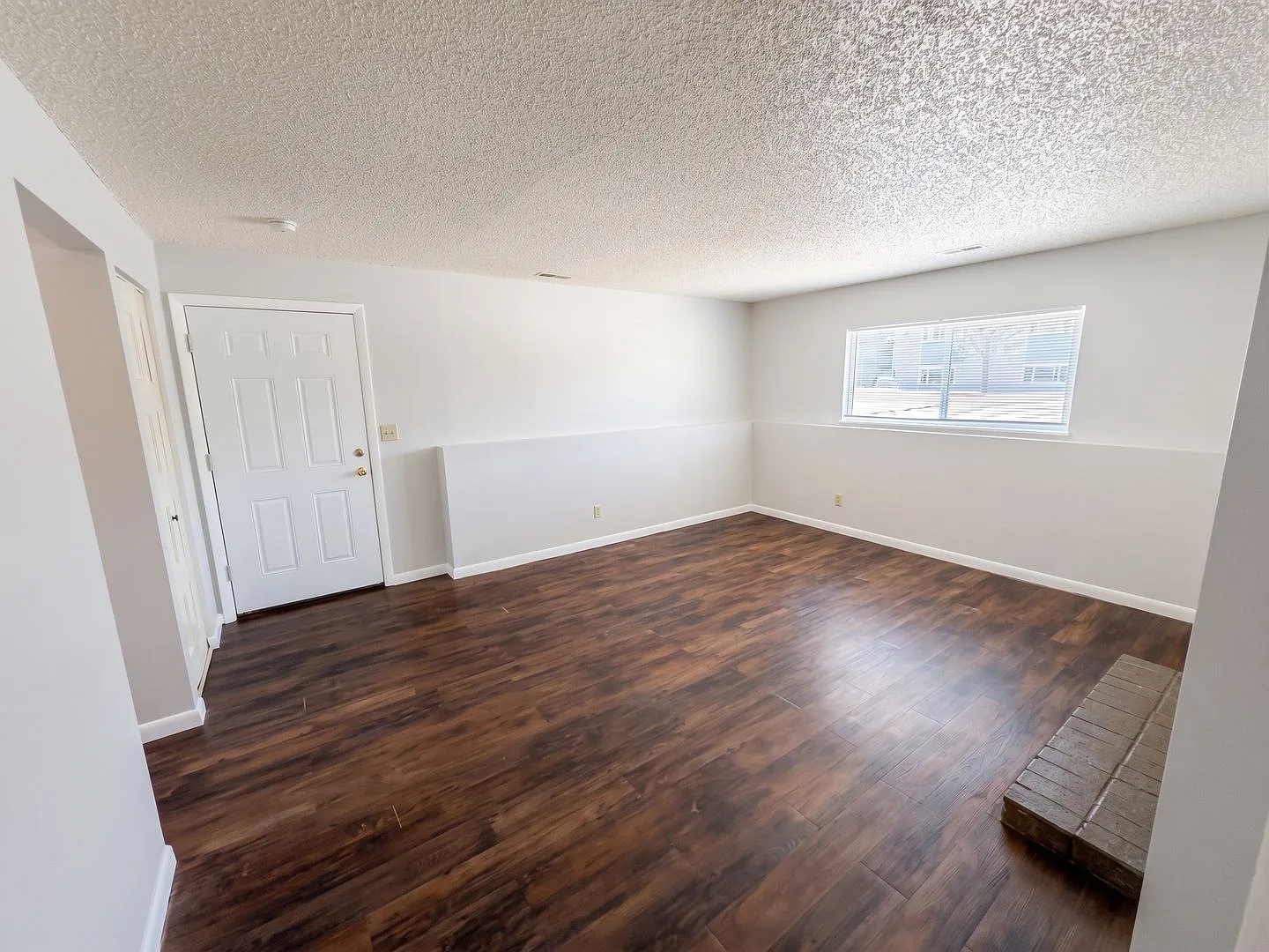 Pikes Pike #4479 | 1 Month Free - 2 Bed / 1 Bath Apartment With Private Entry & W/D In Unit! — Photo 2