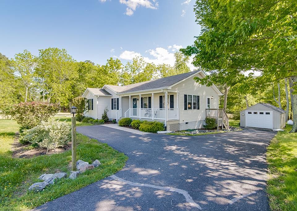 1st image of 106 Kings Orchard Ln