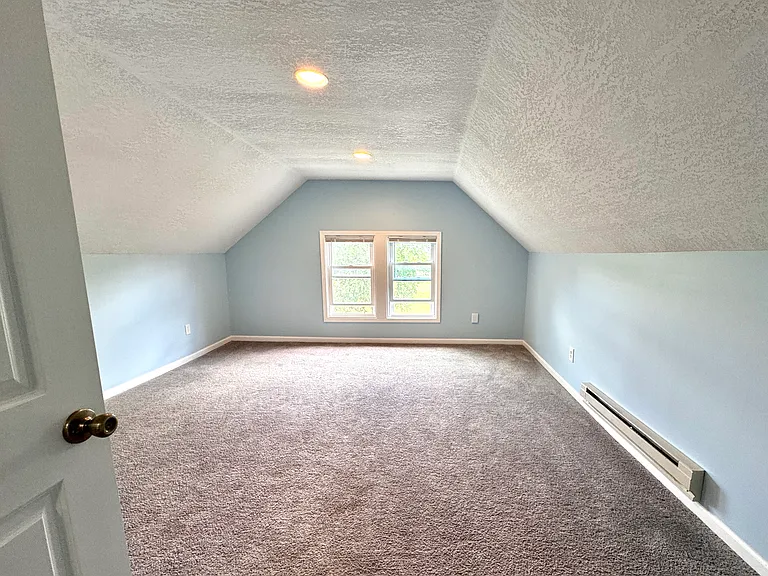 Spacious bedroom with plenty of light!