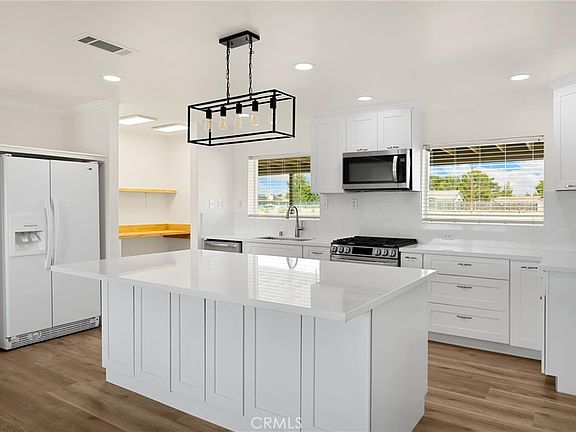 5th image of 14265 Santee Rd