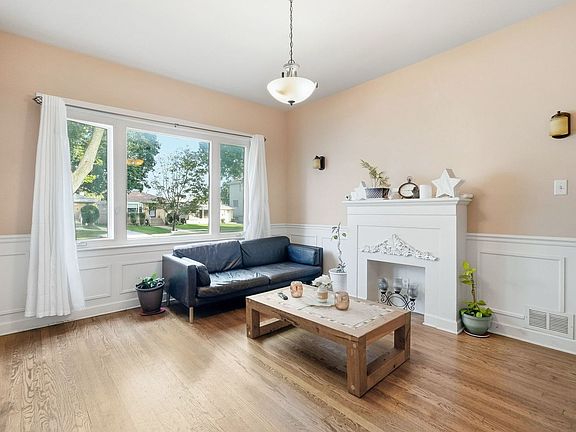 5th image of 4220 Home Ave