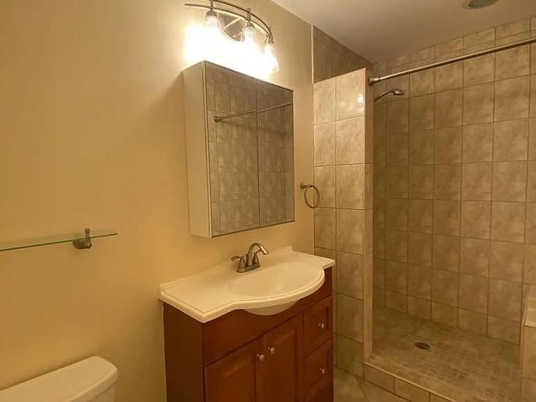8 Birchwood Ave #1 — Photo 7