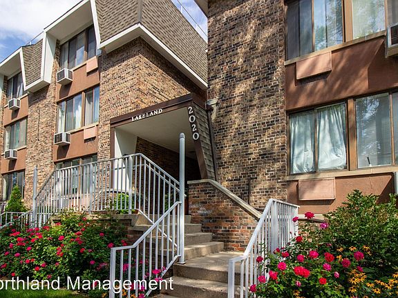 3rd image of 2020 E Park Pl #105