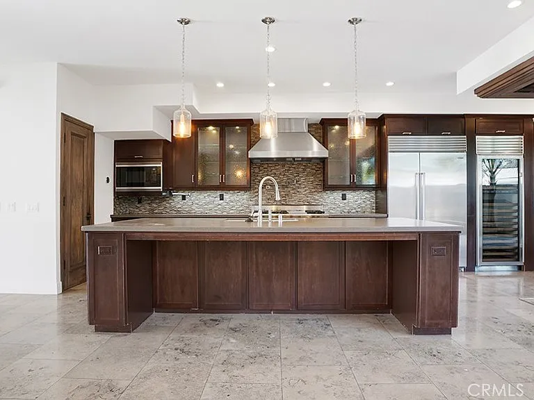 243 Poppy Ave — Photo 11