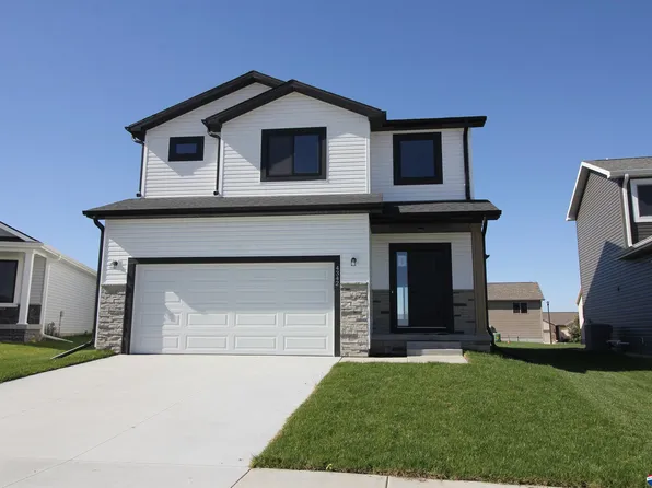 4342 Woodside Village Dr, Lincoln, NE 68528