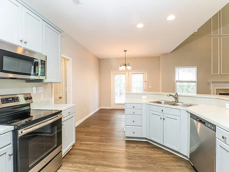 10421 Henbane Ct — Photo 9