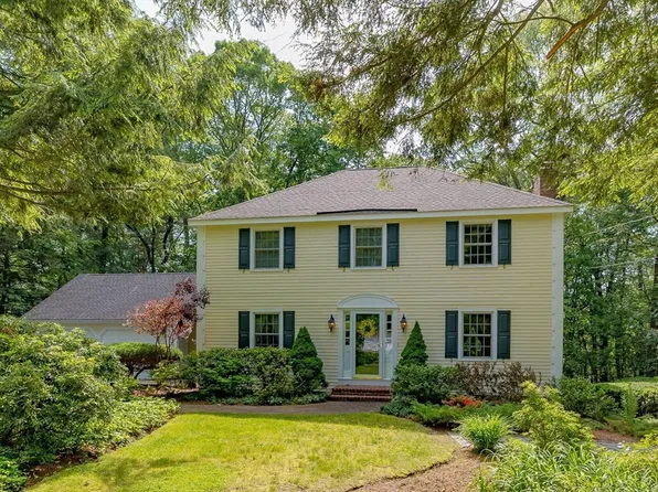 21 Overlook Dr, Chelmsford, MA 01824