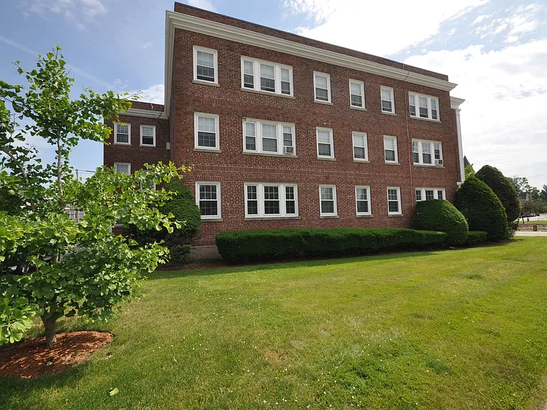 298 Main St #12 — Photo 26