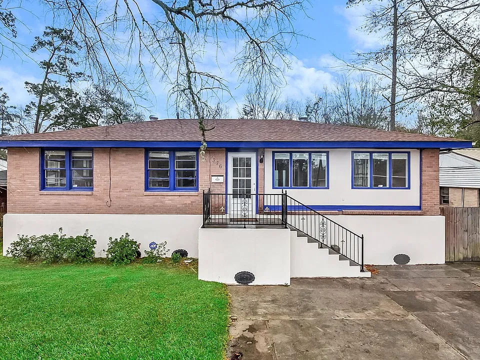 376 Olive Dr