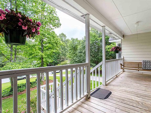 2nd image of 105 Robin Hood Dr #152