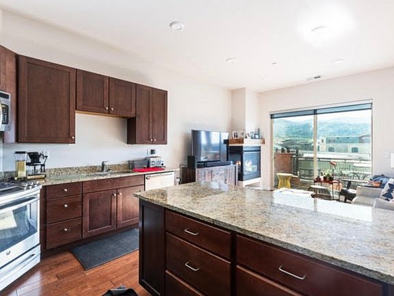 3rd image of 6169 Park Ln S #21