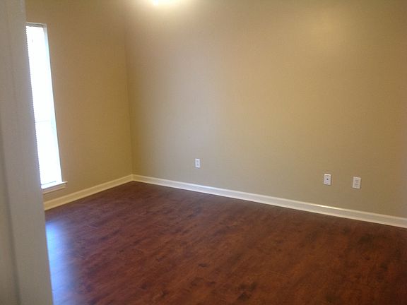 4th image of 205 Delcy Dr
