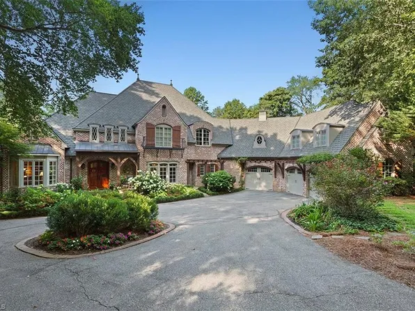 3560 Kirklees Rd, Winston Salem, NC 27104