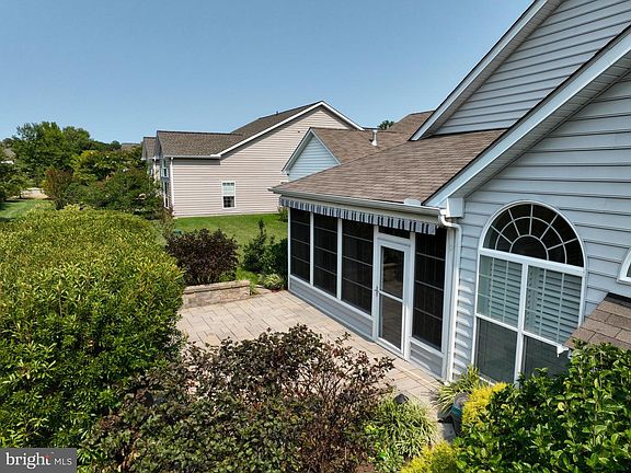 5th image of 721 Harmony Way
