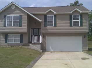 381 Gardenia Dr, Troy, MO 63379