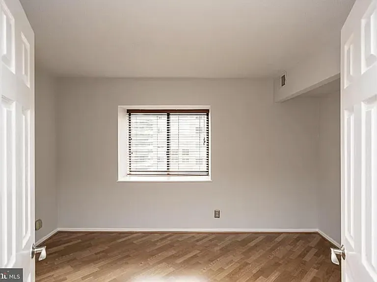 900 N Stafford St #905 — Photo 30