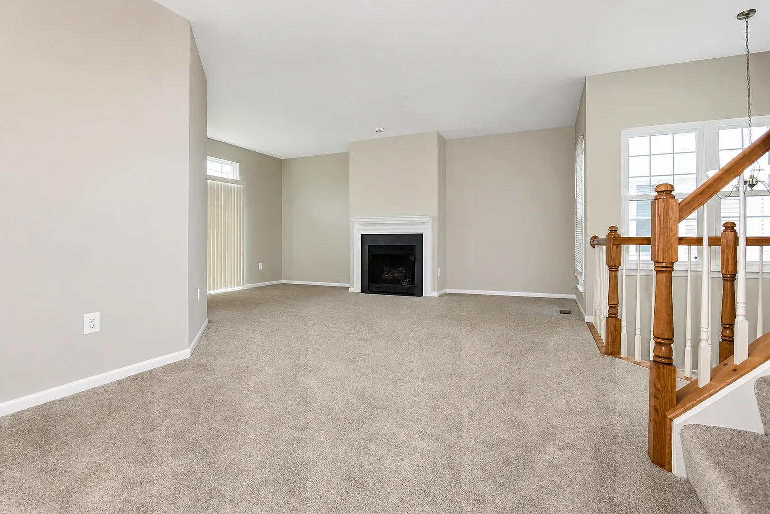 3 bed, 2192 sqft, $2,800 — Photo 4