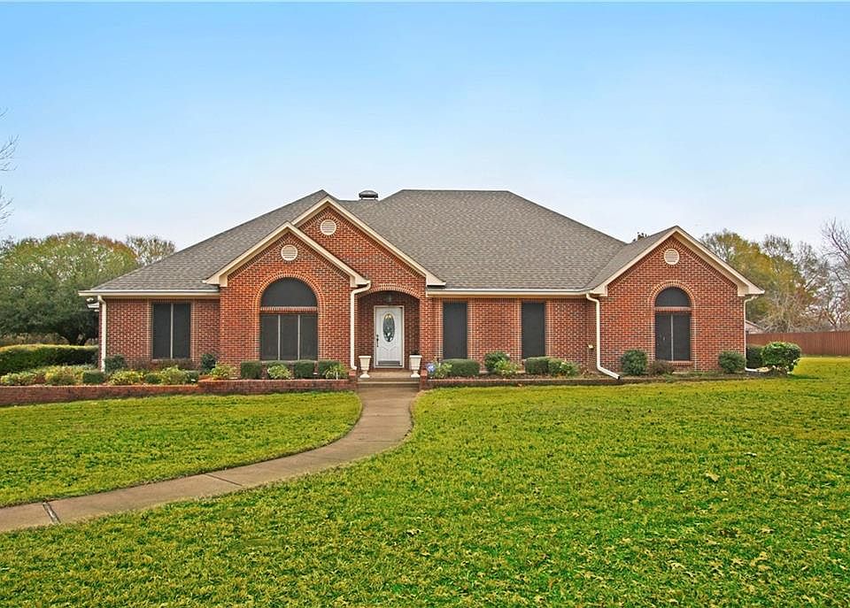 1st image of 19525 Norfolk Dr