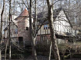 2015 Cottage Glen Rd SE, Cedar Rapids, IA 52403