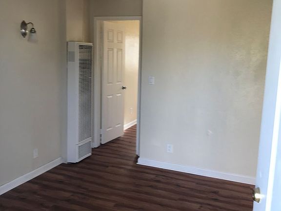5th image of 1952 W 39th St #3912