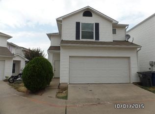 909 Laredo Plz, Dallas, TX 75211