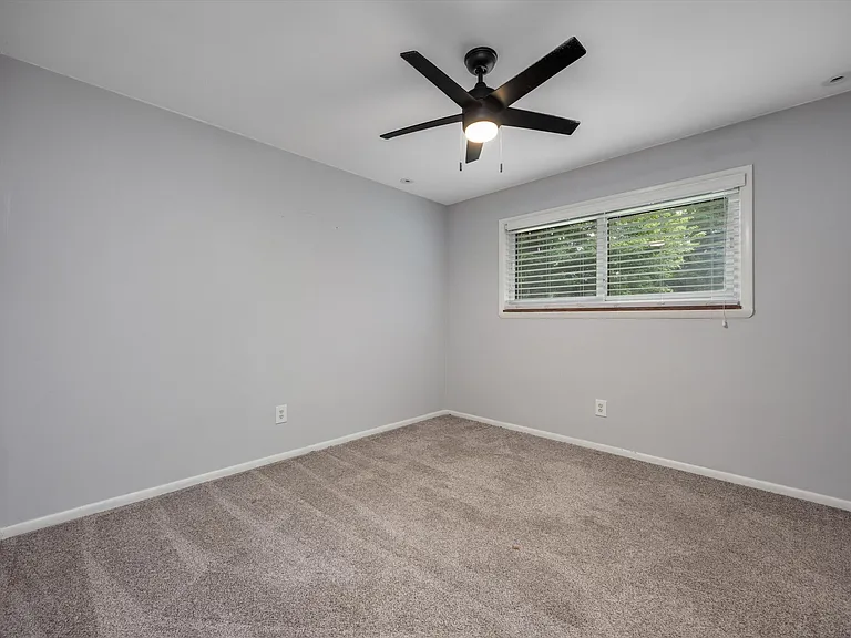 4790 Belzair Dr — Photo 15