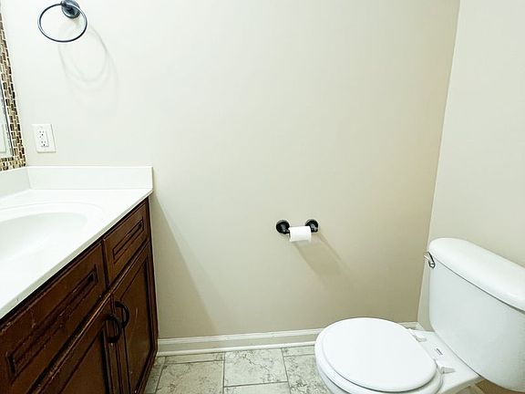 4th image of 2268 McCormick Ln APT D