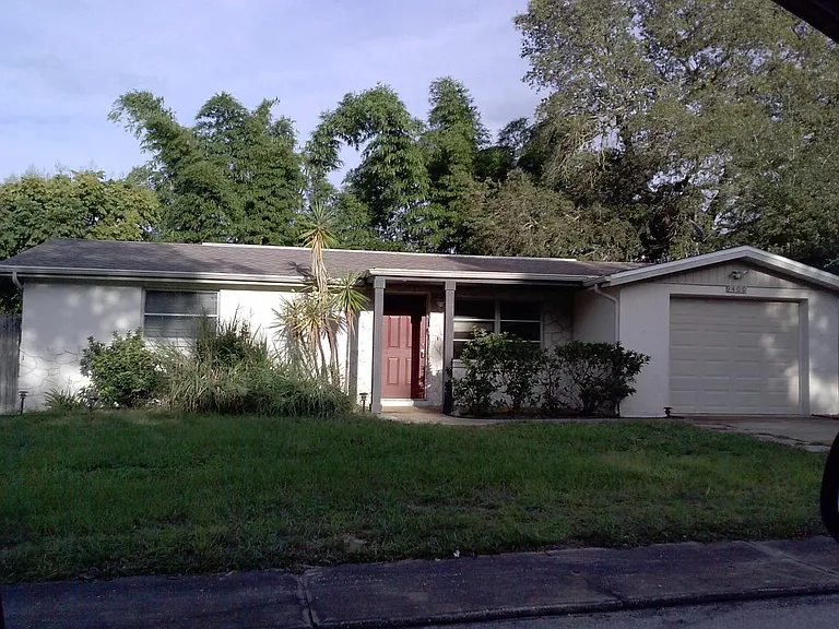 9400 Gray Fox Ln — Photo 1