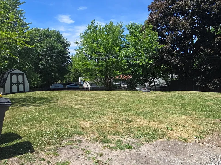 448 N Grandview Blvd — Photo 4