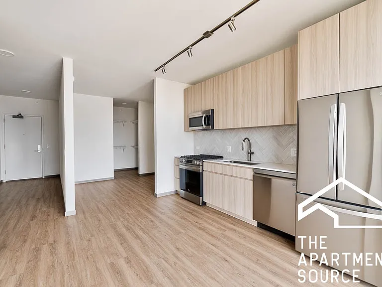 513 S Damen Ave #STUDIO — Photo 3