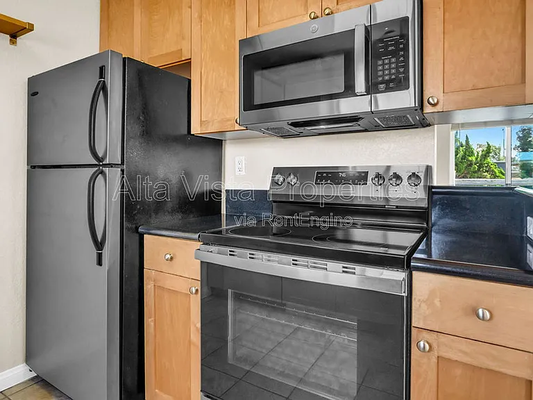 4357 Oregon St #5 — Photo 9